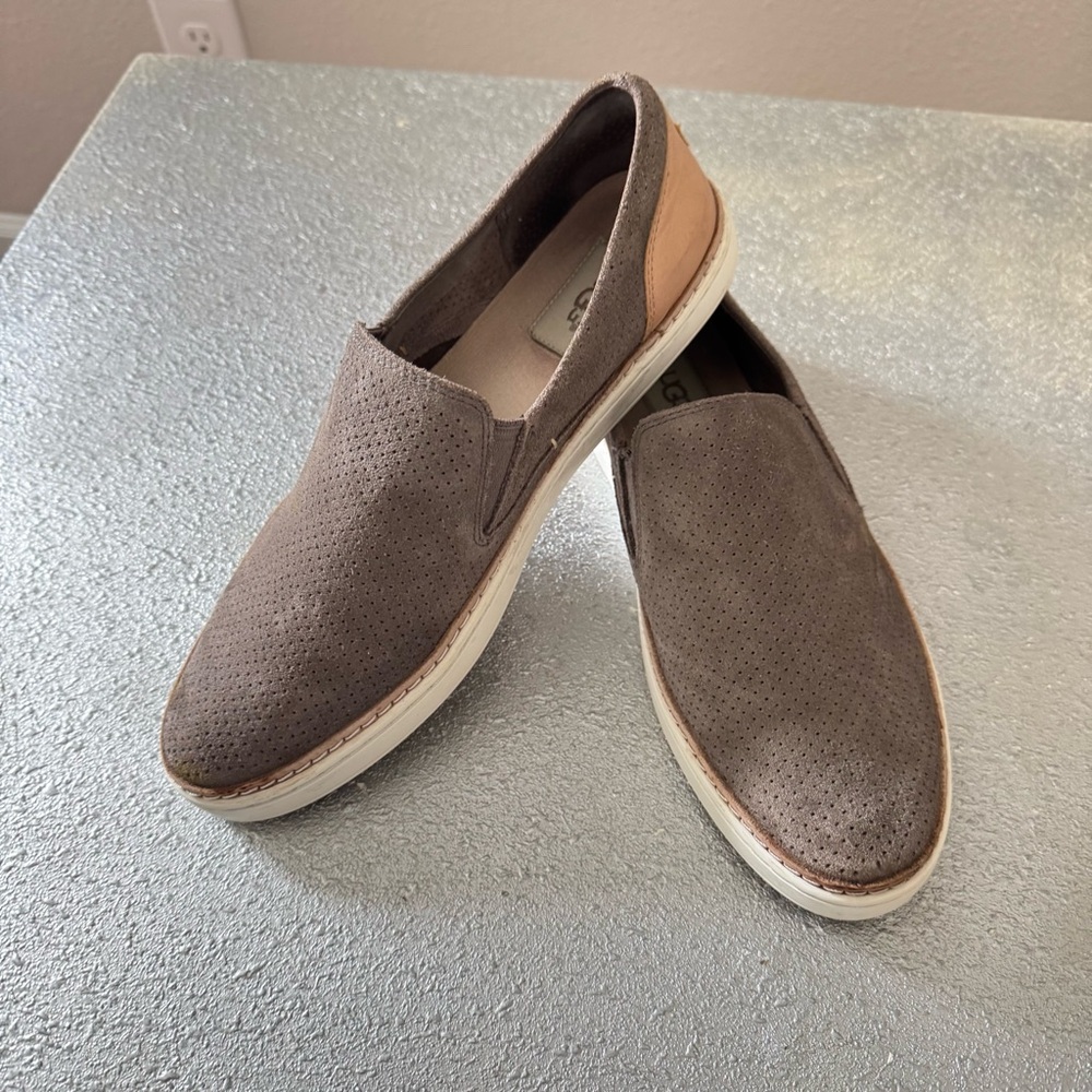 UGG Women's Slip-On Sneakers - Gray and Tan